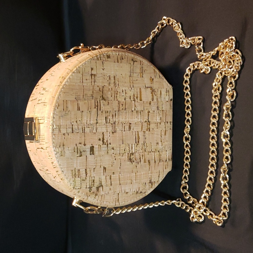 Savanna semi-round cork purse with gold fleck detail and gold chain